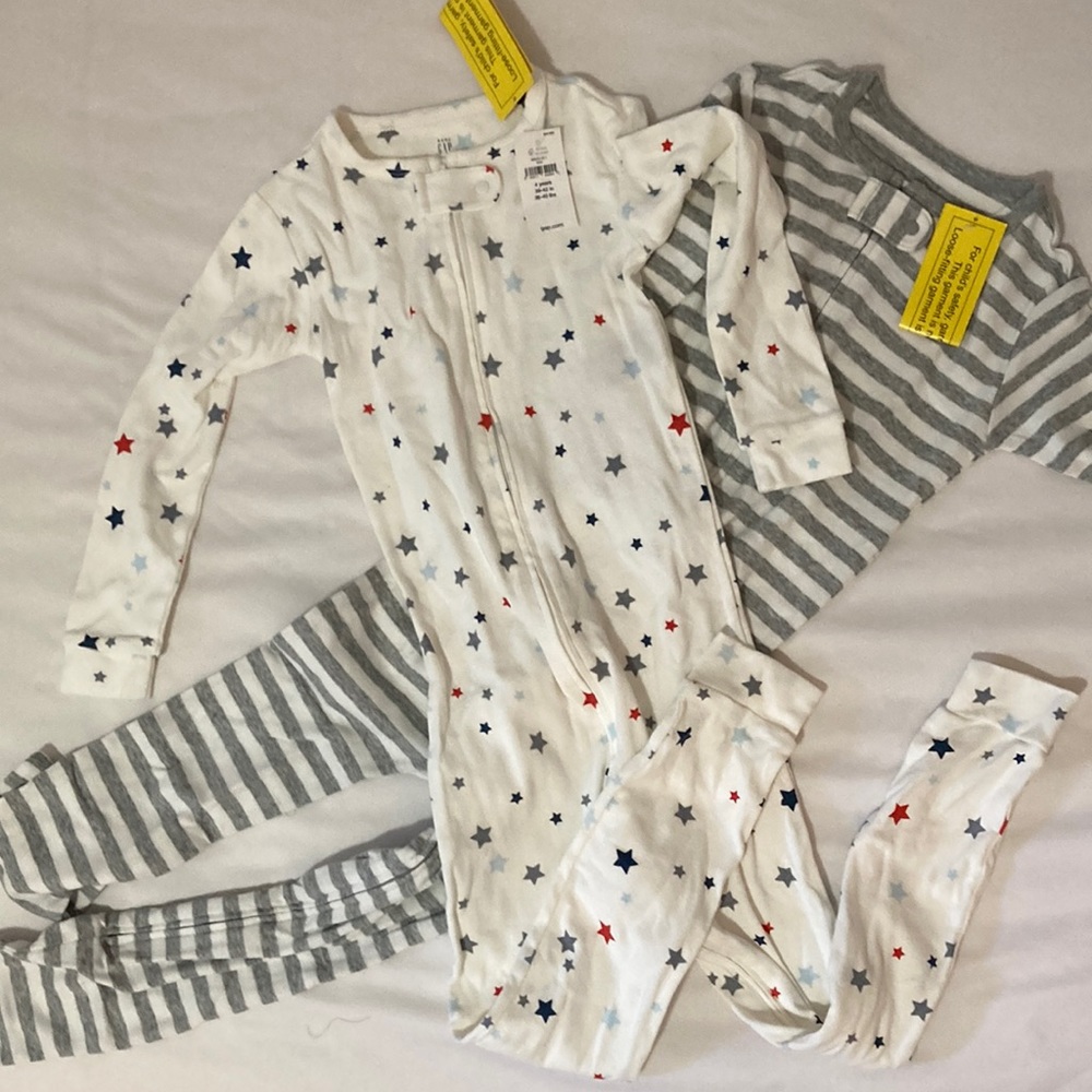 2 x NWT-GAP Toddler One Piece Pajamas